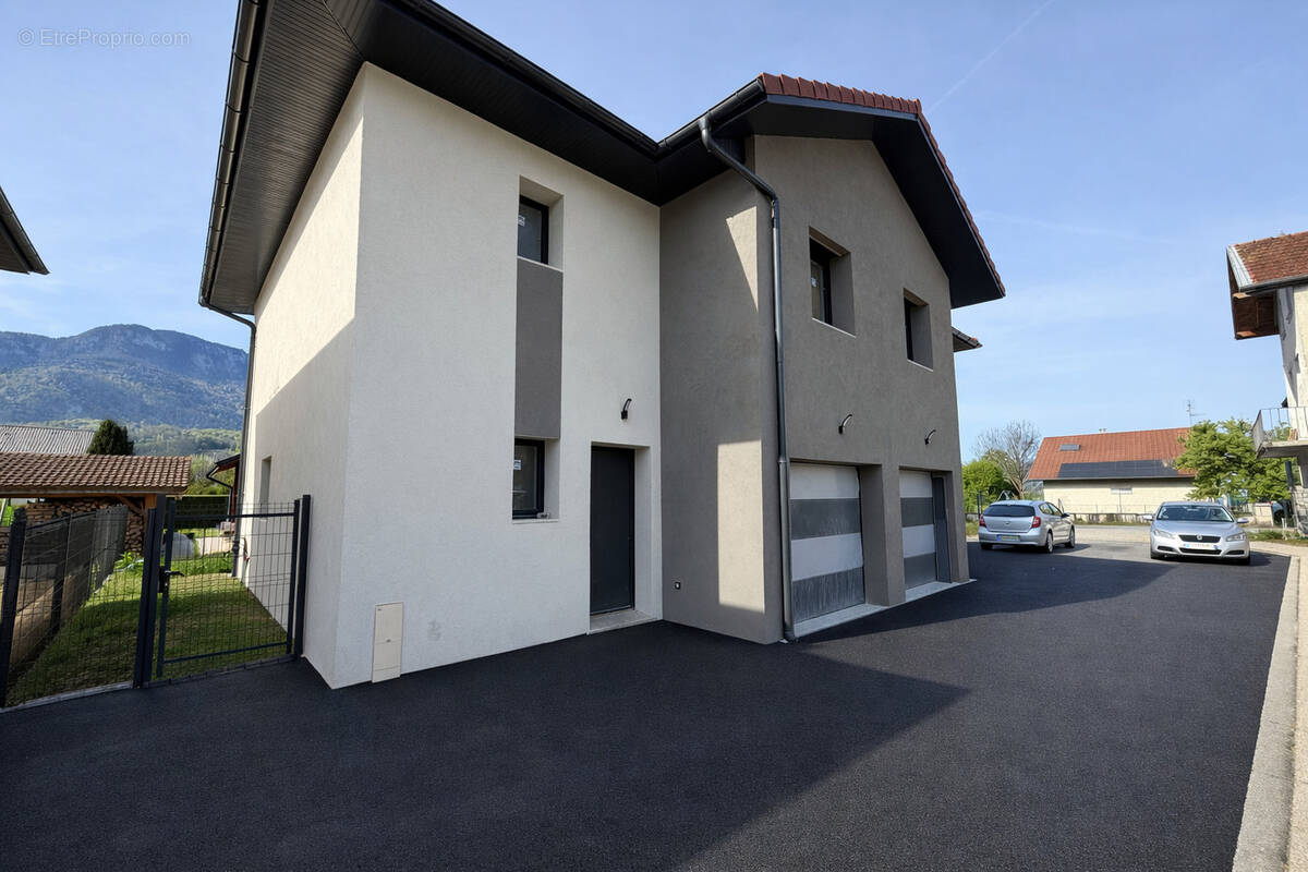 Maison à SAINT-PIERRE-EN-FAUCIGNY