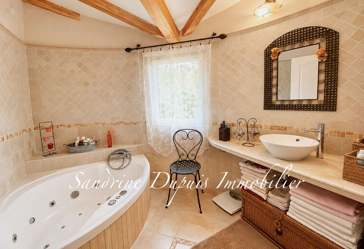 Maison oléronaise   Véranda chauffée   3 chambres   Cadre boisé - photo 9