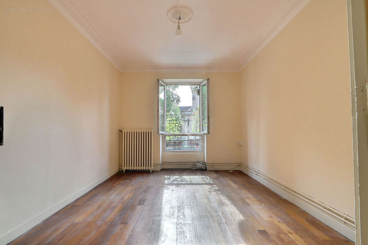 Appartement à AUBERVILLIERS