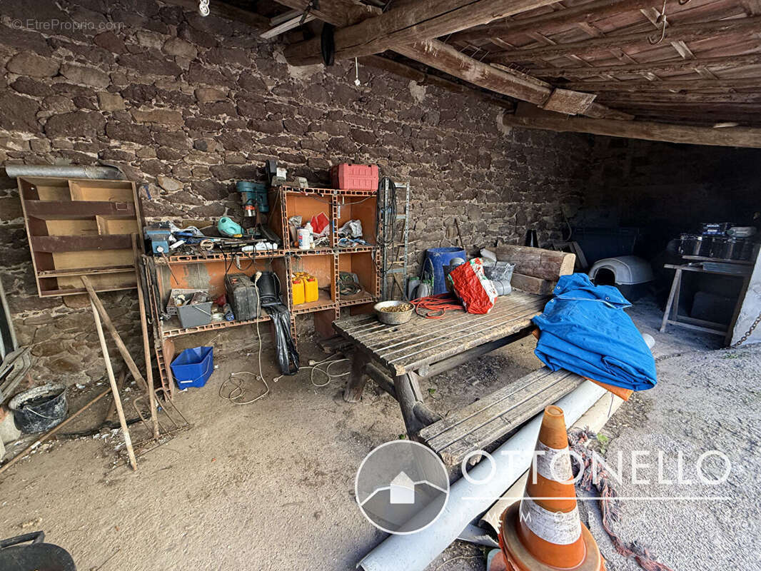 Terrain à ROQUEBRUNE-SUR-ARGENS
