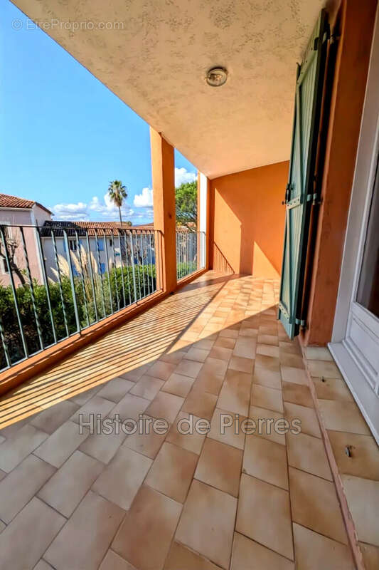 Appartement à COGOLIN