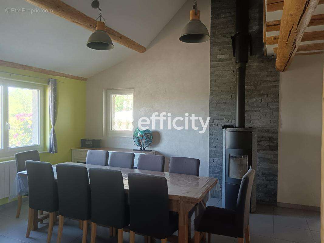 Maison 124 m² à Perigneux  - photo 11