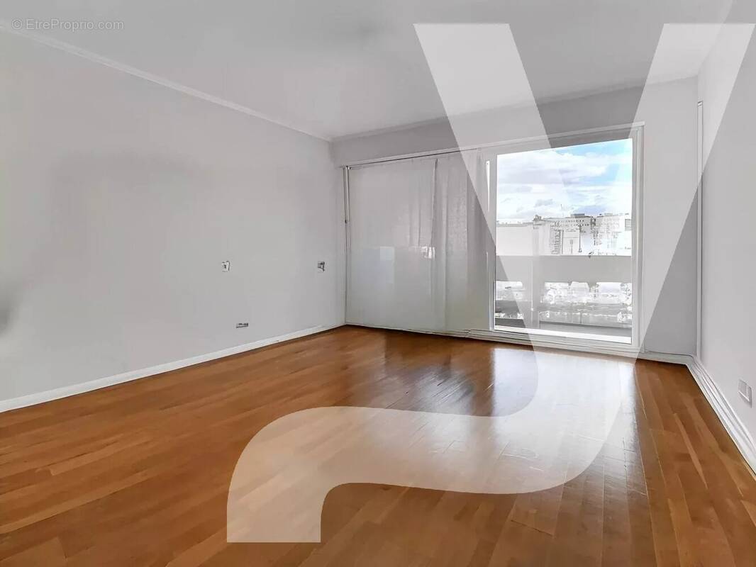 Appartement à PARIS-11E