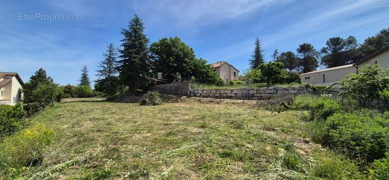 Terrain de 1641 m² constructible à vendre ROUSSON (30) - photo 2