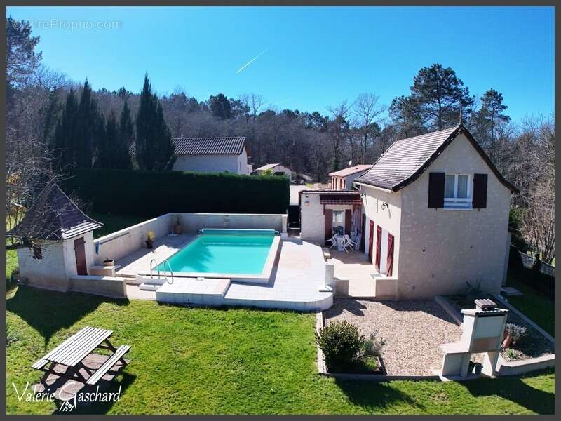 Maison à SAINT-GERMAIN-DU-SALEMBRE