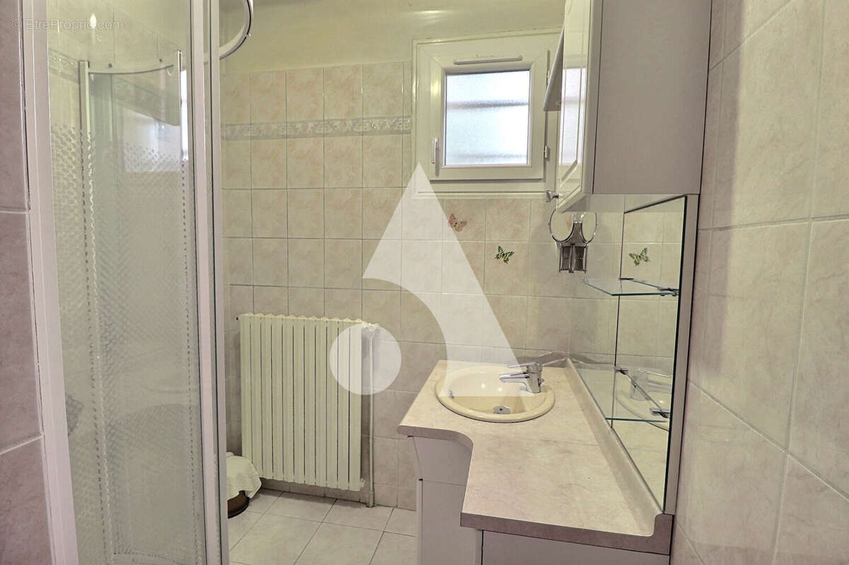 Maison à SARTROUVILLE