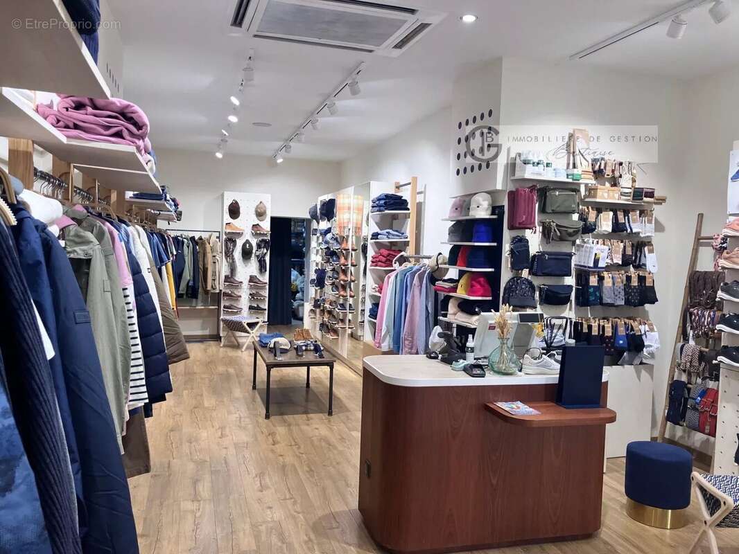 Commerce à SAN-MARTINO-DI-LOTA