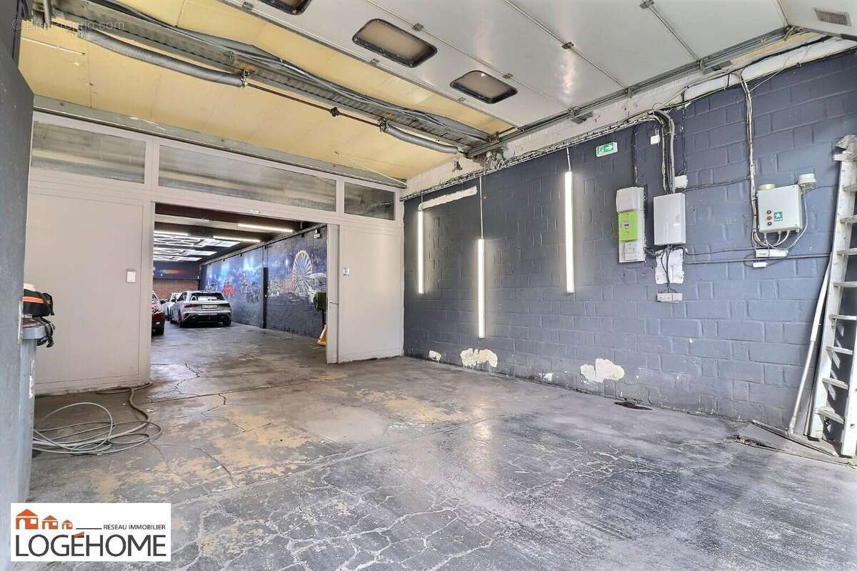 Autre à HELLEMMES-LILLE