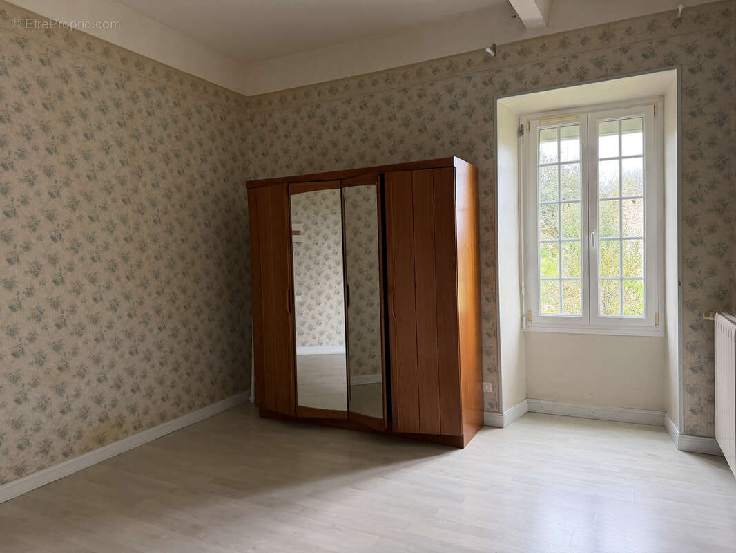 Maison à SAINT-PIERRE-DE-CLAIRAC