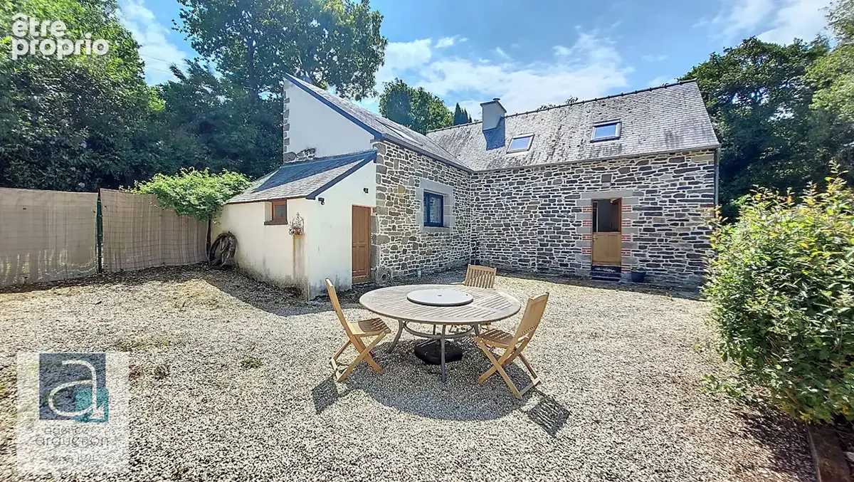 EXCLUSIVITE Cadre exceptionnel en bordure de rivière, dépendances - photo 9