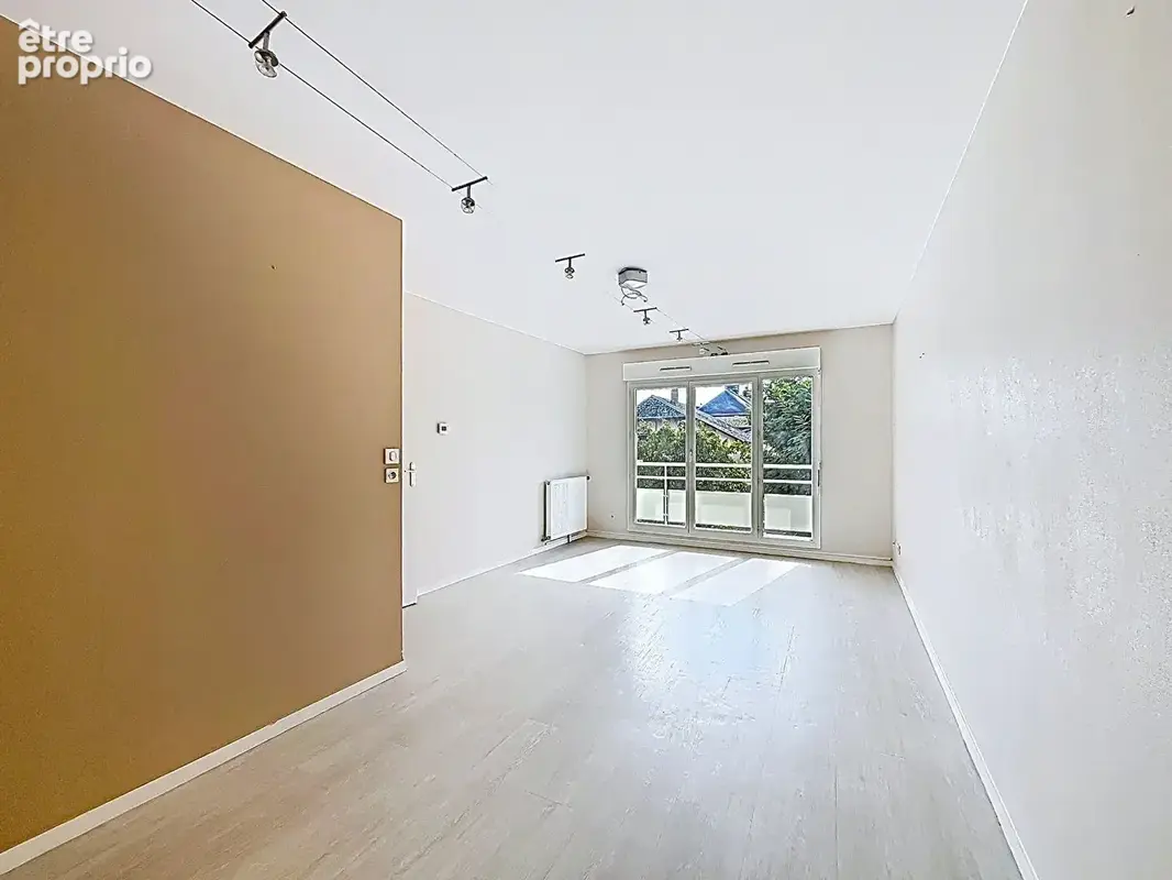 Appartement deux pièces avec terrasse et parking - photo 2