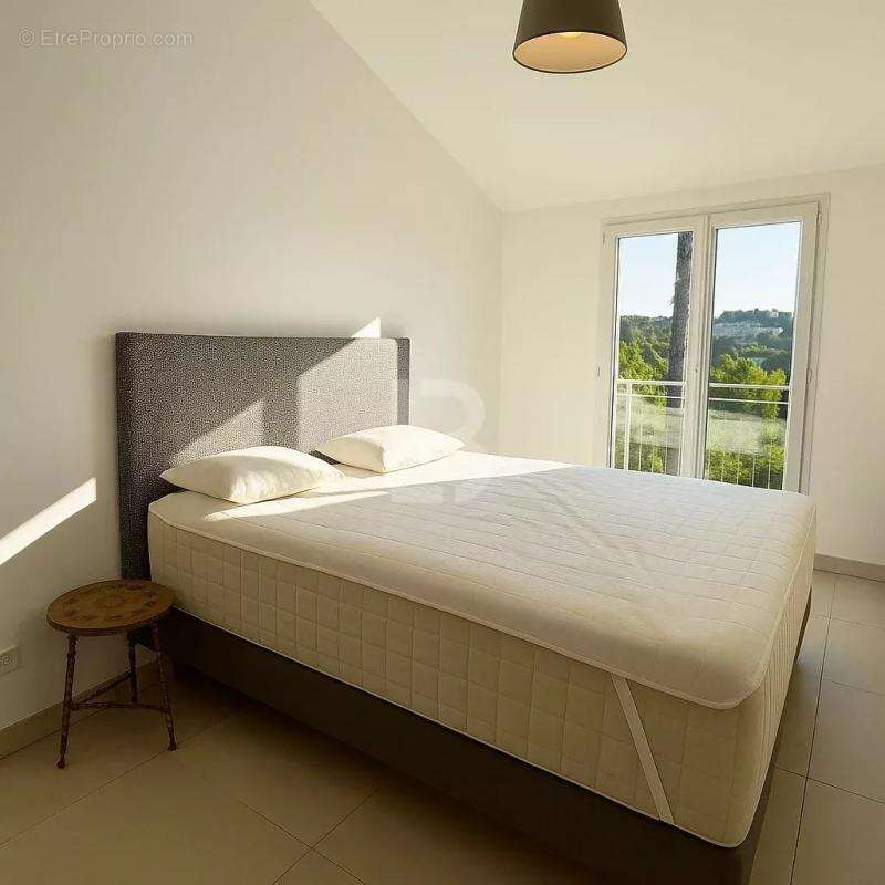 Appartement à VALBONNE