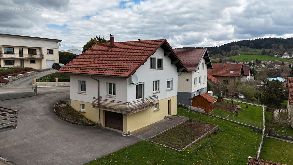 Maison à LES FINS