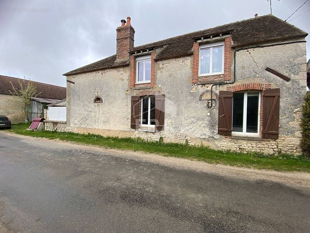 Maison à TREILLES-EN-GATINAIS