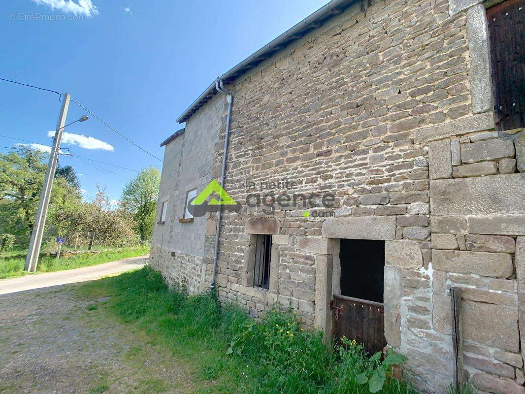 Maison à ROYERE-DE-VASSIVIERE