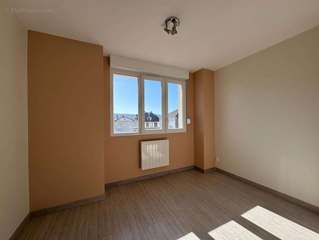 Appartement à ARS-SUR-MOSELLE