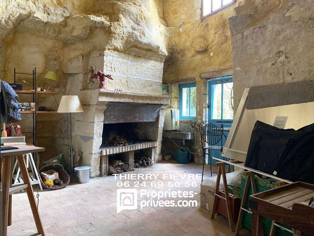 Maison à VILLAINES-LES-ROCHERS