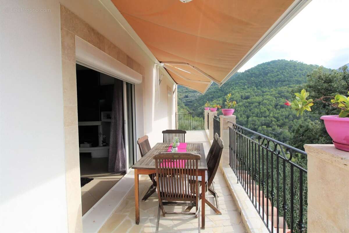 Maison à L'ESCARENE