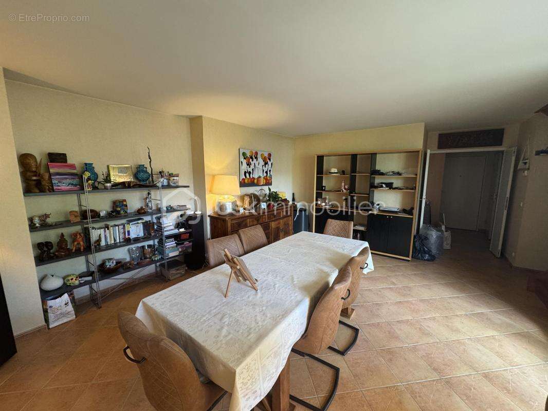 Appartement à MAGNY-LE-HONGRE