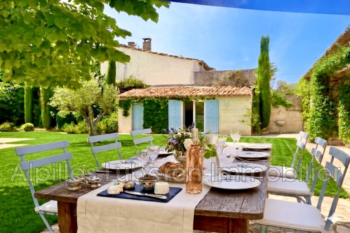 Maison 171 m² à Saint-Remy-De-Provence  - photo 6