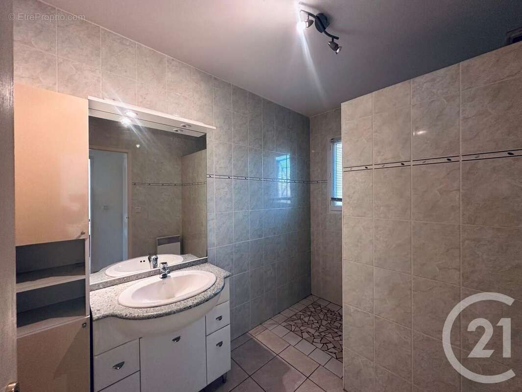 Maison à SAINT-ANDRE-DE-CUBZAC