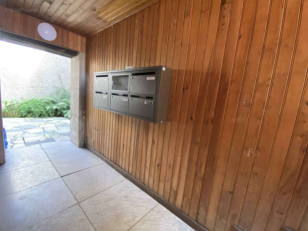 Appartement à LE PLESSIS-ROBINSON