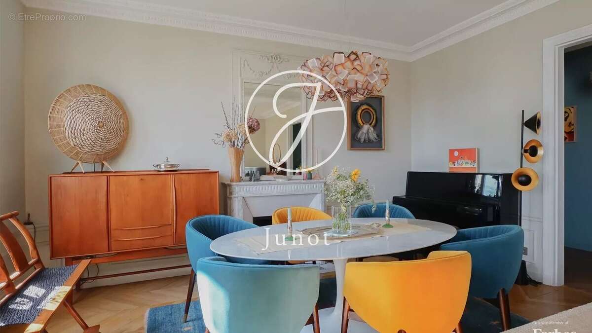 Appartement à PARIS-7E