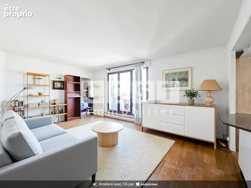 Appartement à COURBEVOIE