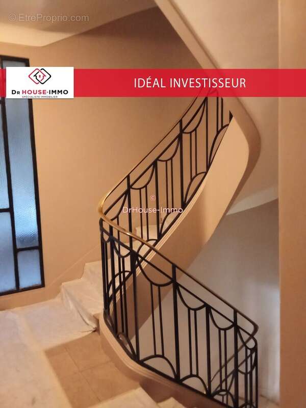 Appartement à PARIS-16E