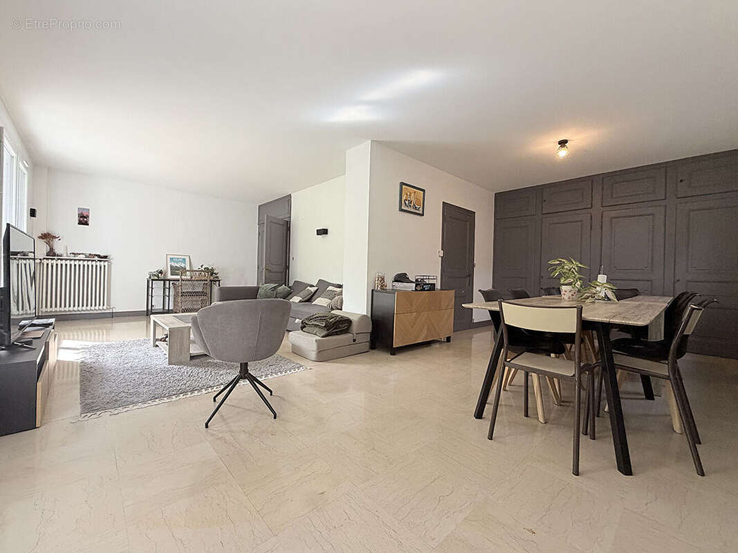 Maison Ugine 7 pièce(s) 170 m2 - photo 3