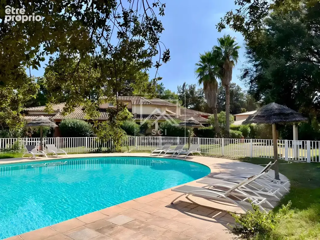 Mini-villa 2 chambres, résidence avec piscine entre Saint Cyprien et Cala Rossa - photo 2