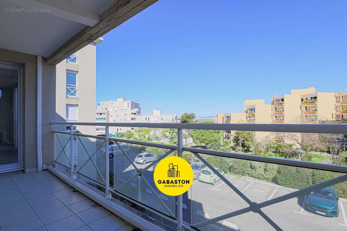 Appartement à MARSEILLE-9E