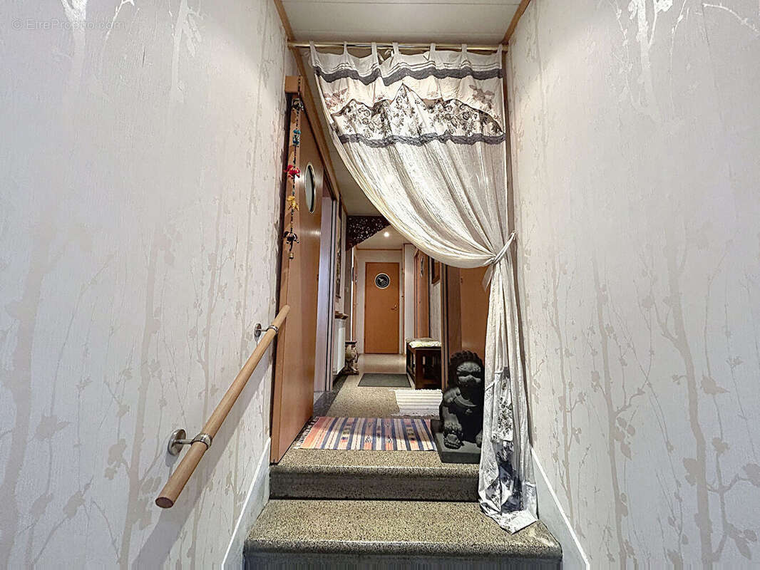 Appartement à ARS-SUR-MOSELLE