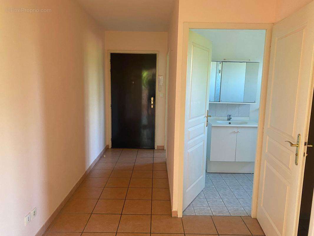 Appartement à MOIRANS