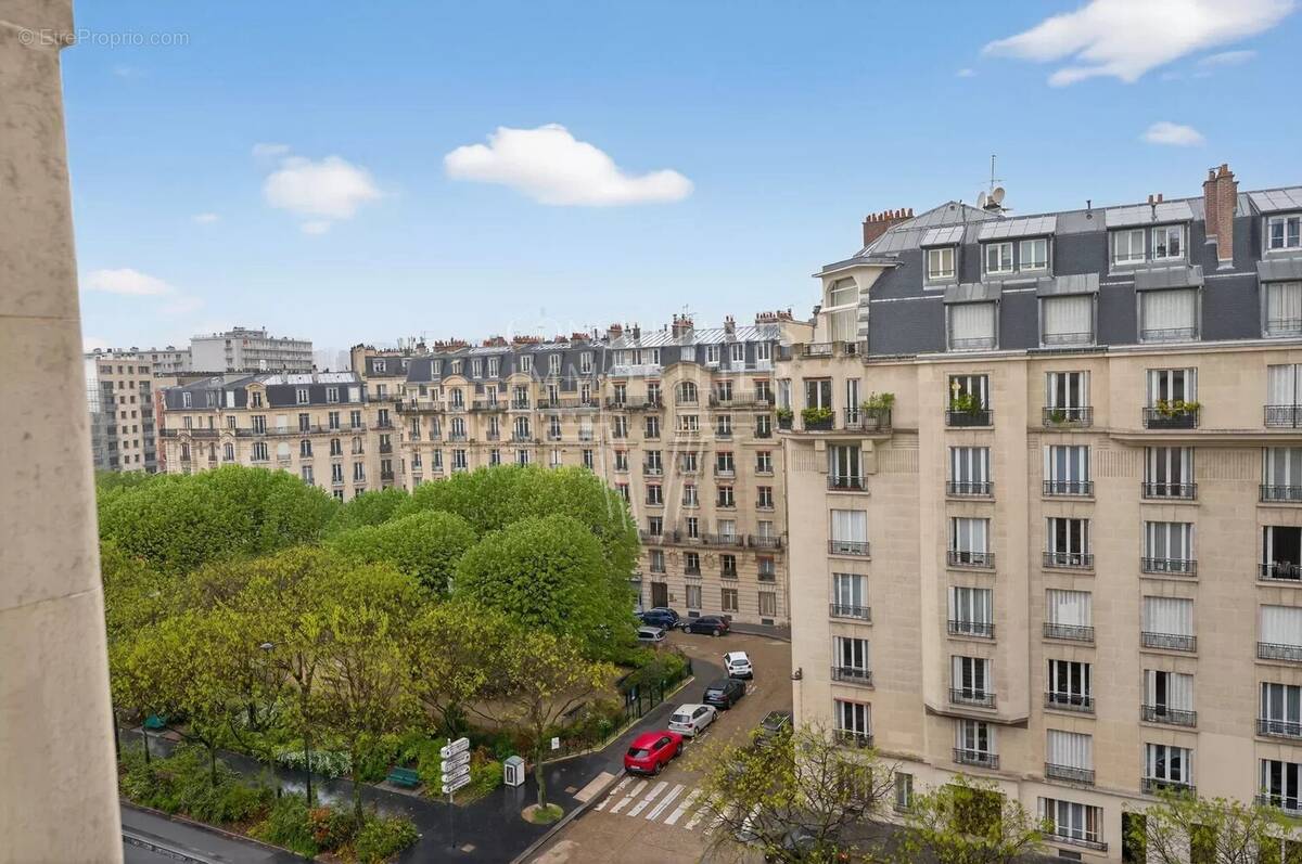 Appartement à PARIS-7E