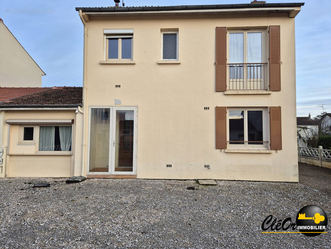 Maison à CHATENOY-LE-ROYAL