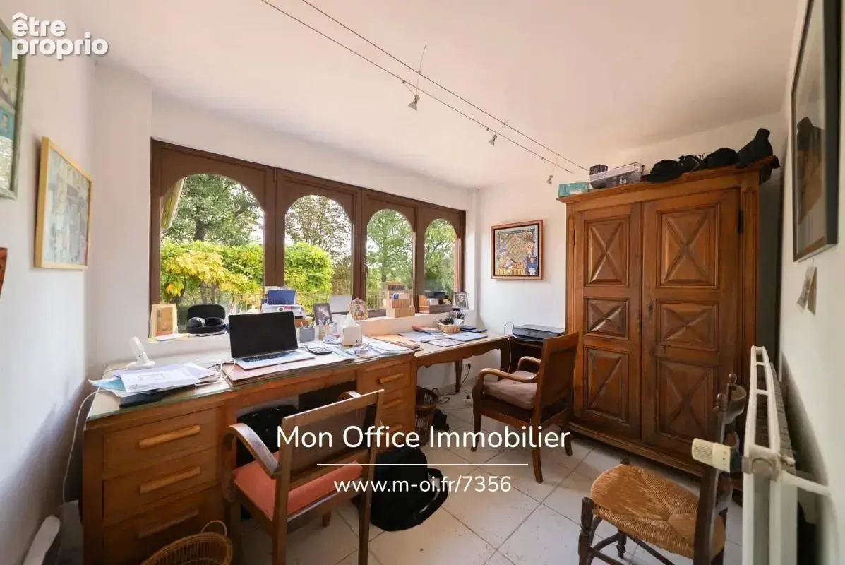 Référence : 7356-MAC - Maison 7 pièces avec piscine, dépendance et garage - photo 7