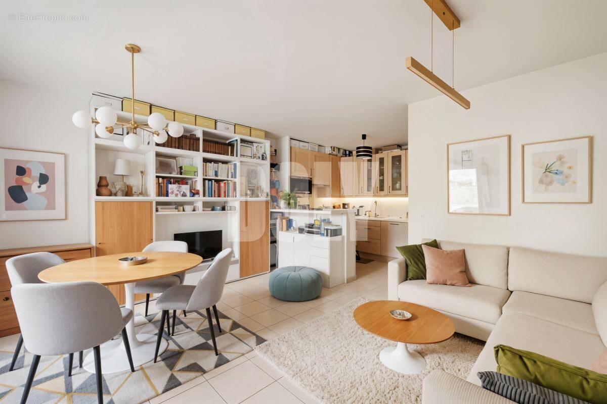 Appartement à PARIS-19E