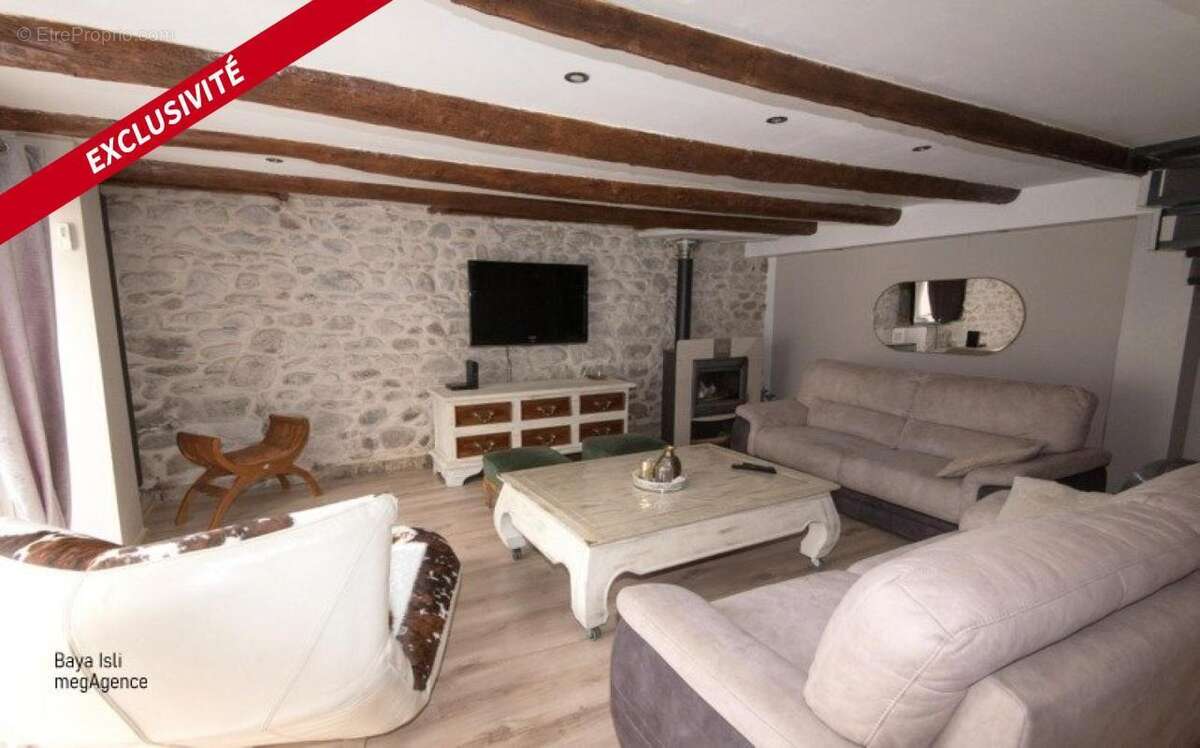 Tènement immobilier de 2 maisons avec piscine, garage et terrain – 364 000 € FAI - photo 4