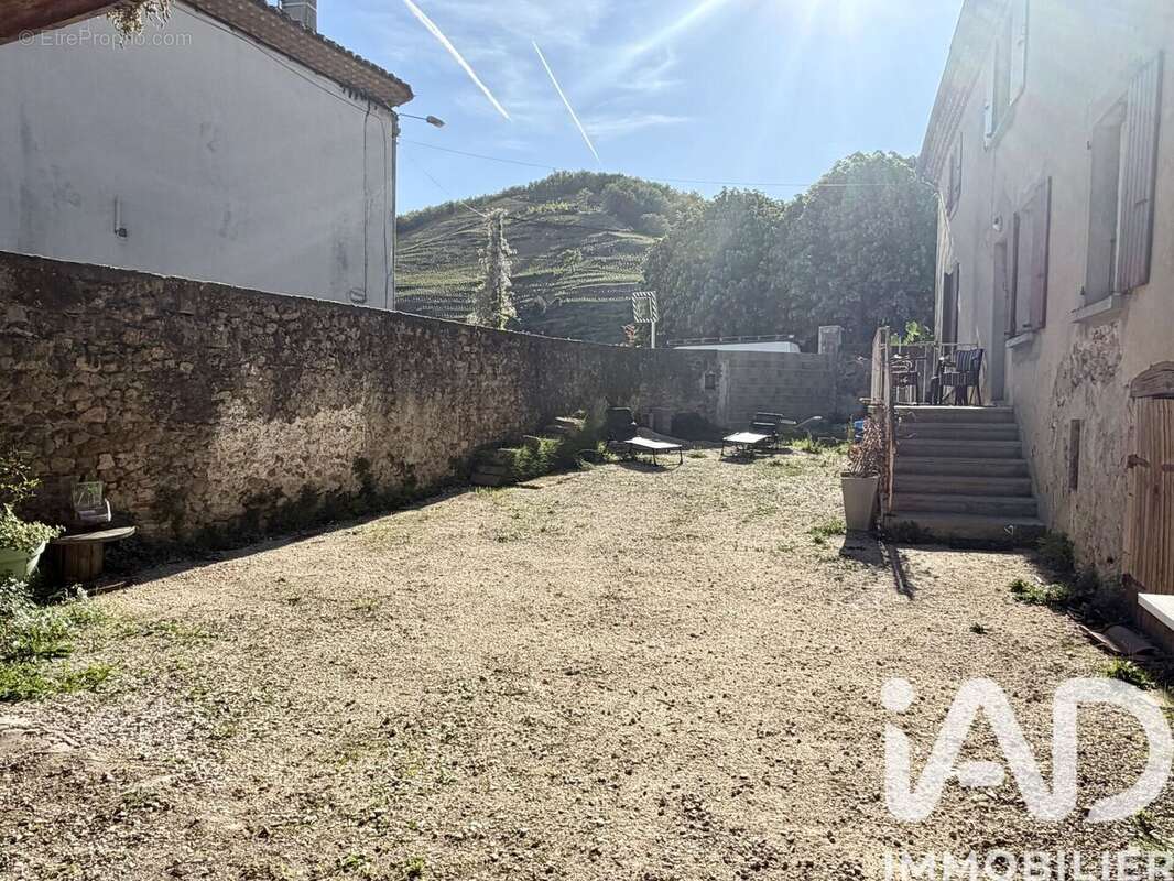 Photo 3 - Maison à SAINT-JEAN-DE-MUZOLS