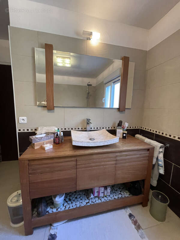 Maison à BAGNOLS-EN-FORET