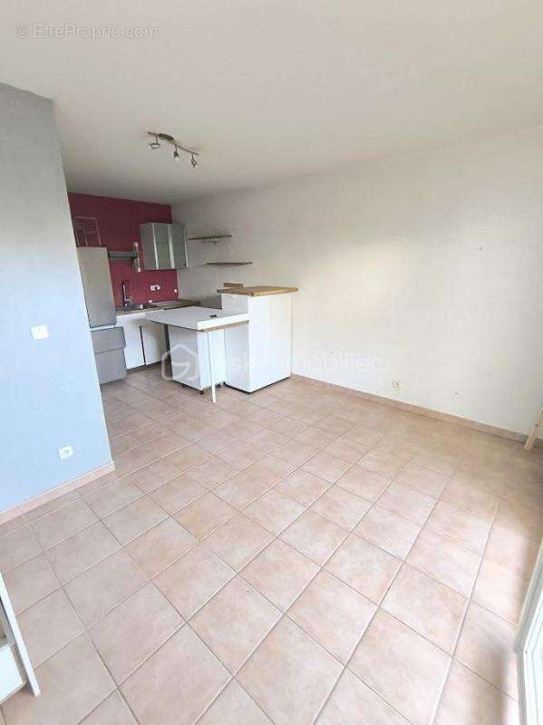  Charmant T1 avec terrasse, garage et parking –  Idéal investissement locatif ou premier achat - photo 2
