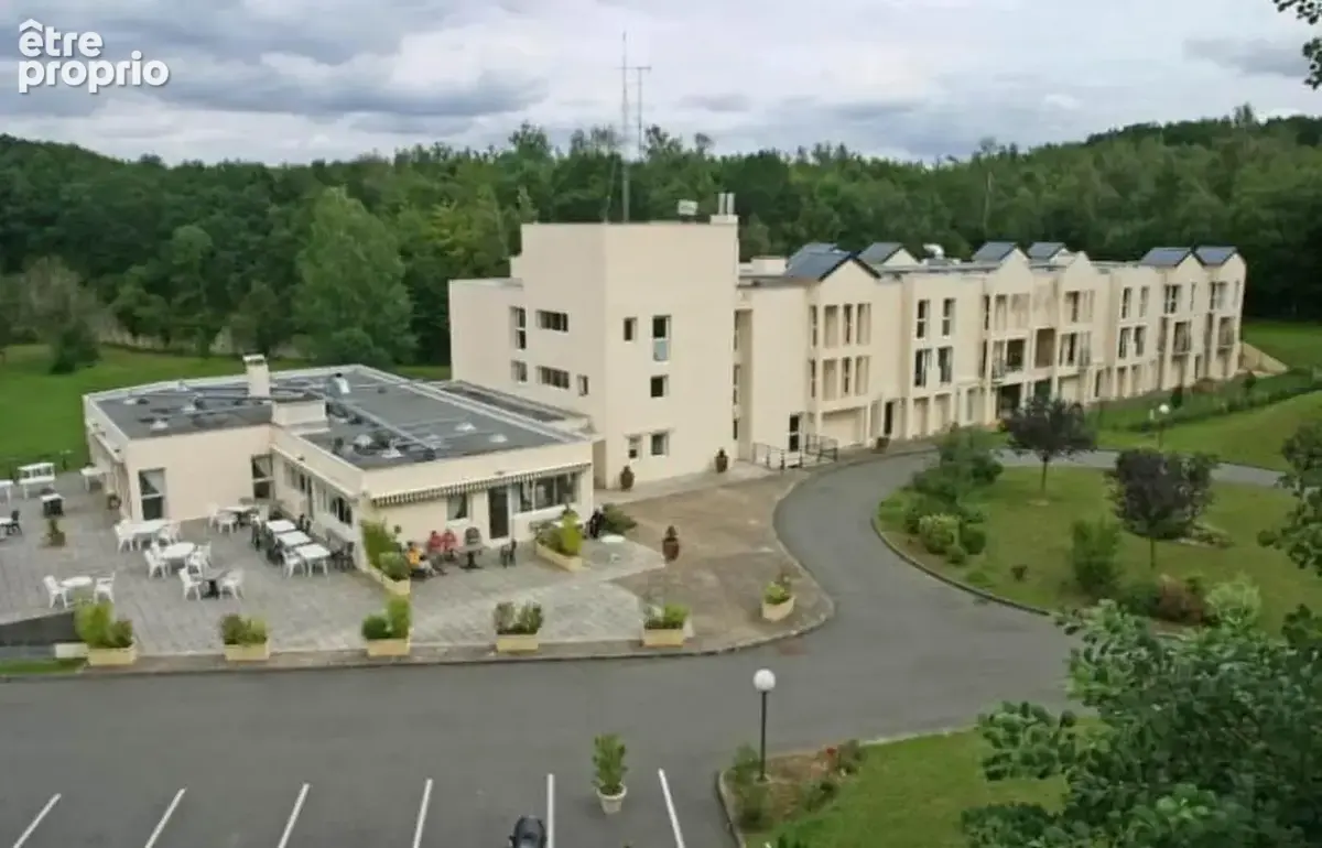 Appartement à POIGNY-LA-FORET