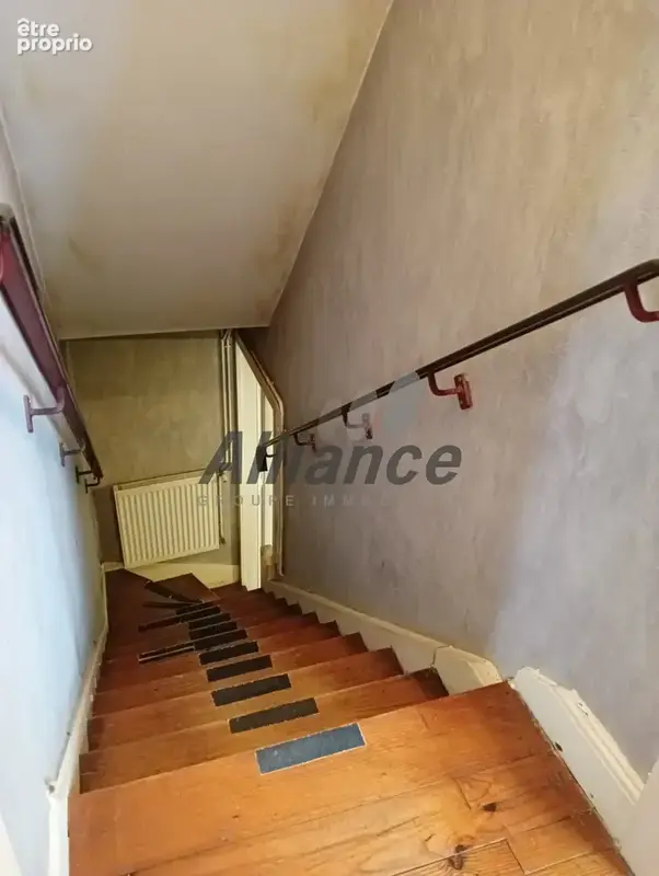 Jolie maison avec garage, terrain et dependance - photo 15