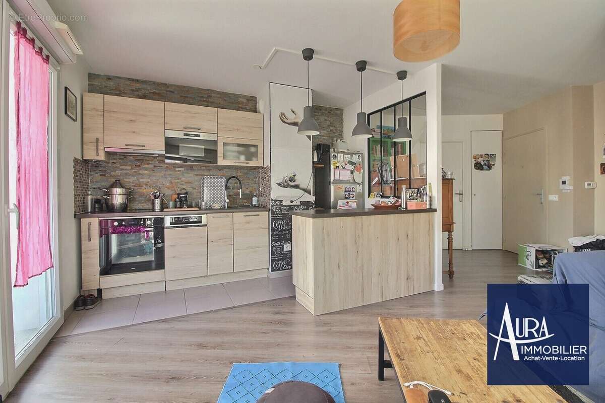 Appartement 61 m² à Romainville  - photo 6