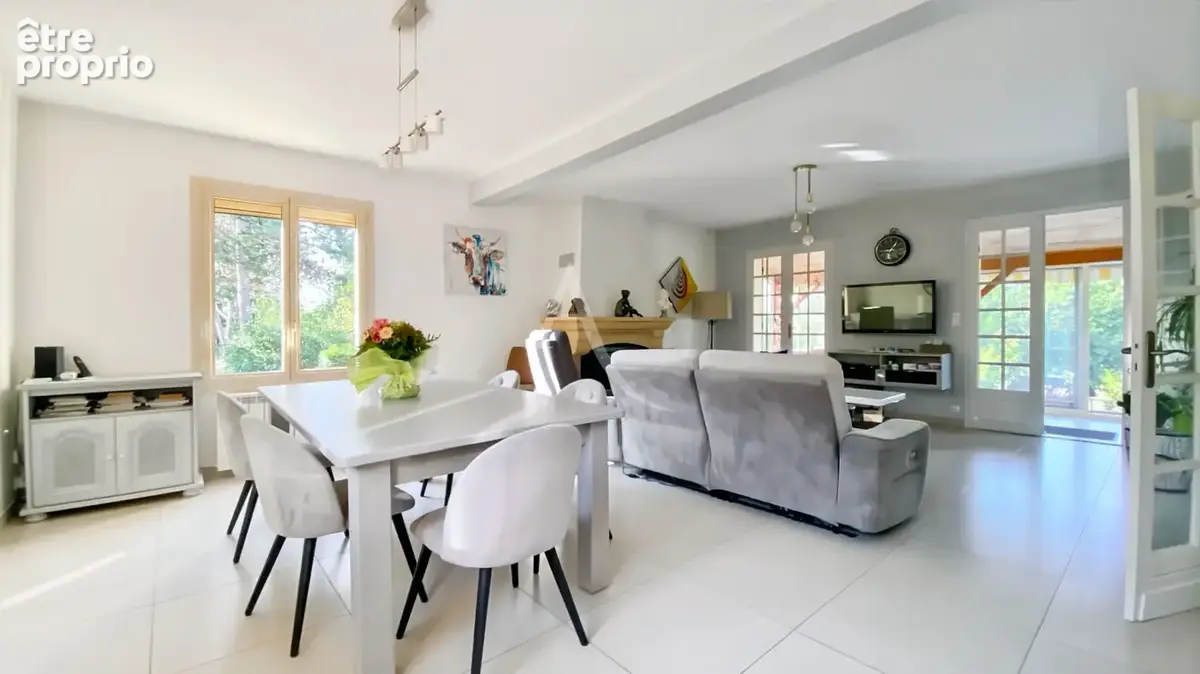 Belle maison de plain pied avec piscine - photo 7