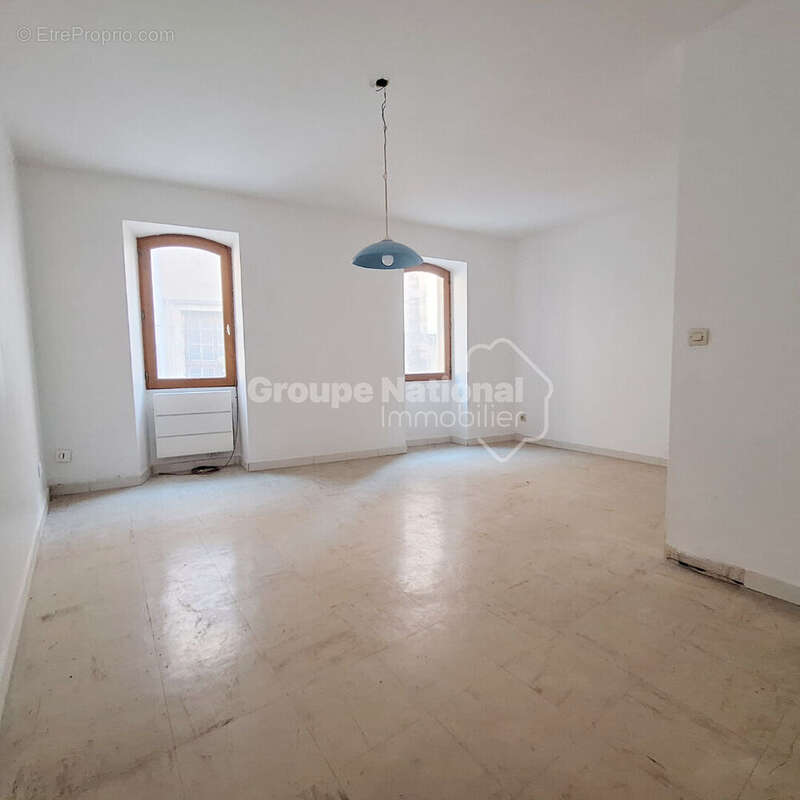 Maison à SAINT-CHAMAS