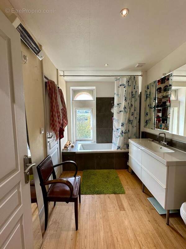 Maison 271 m² à Prades  - photo 8