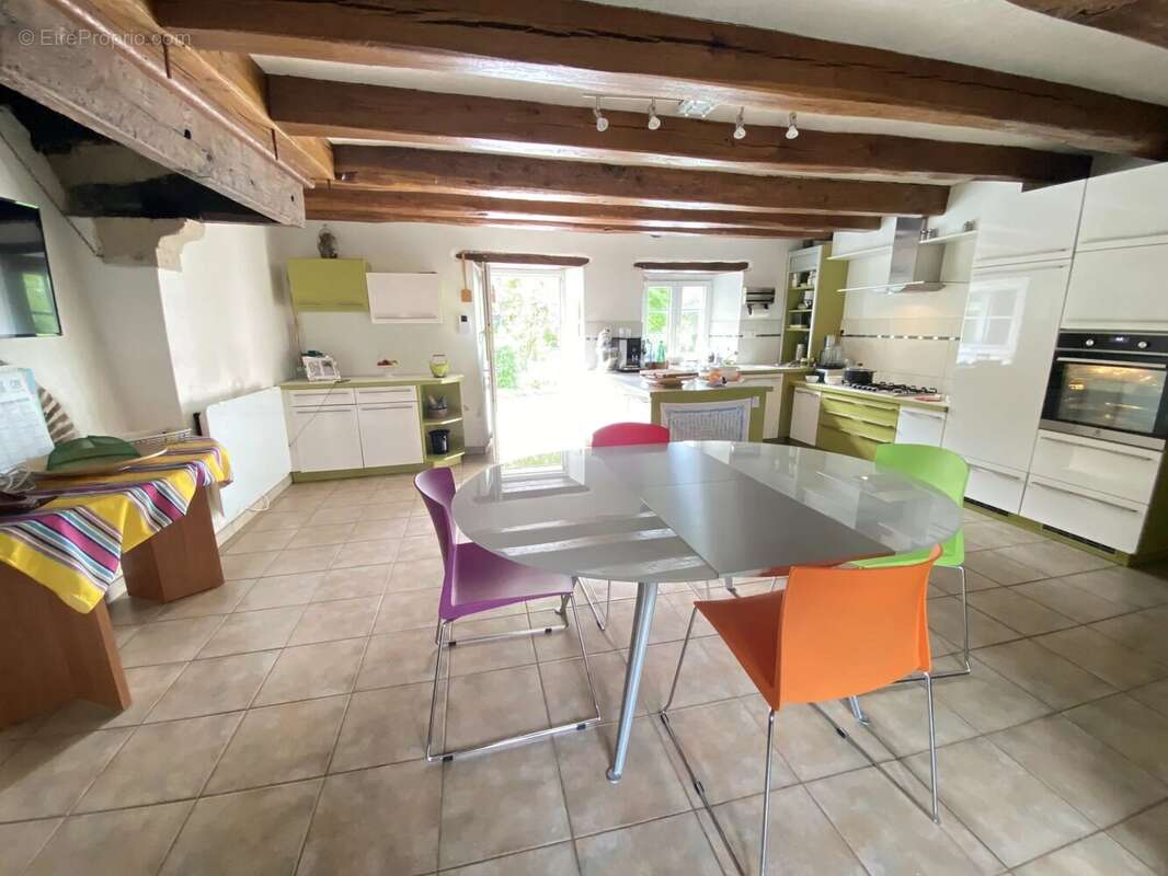 Maison à LES PONTS-DE-CE