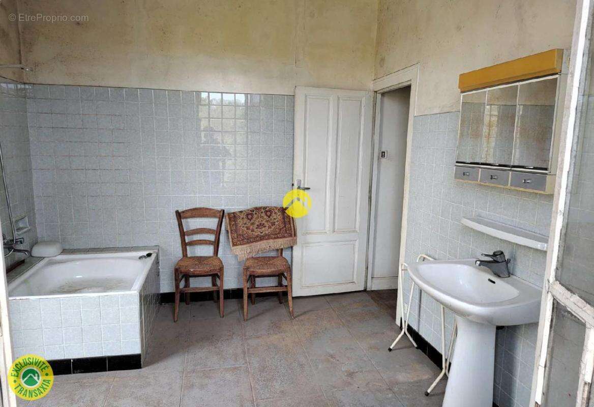 Maison à DUN-LE-PALESTEL